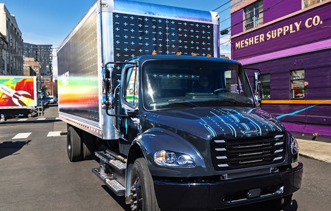 4K1A0211 Ret RGB 1000X1000 Em2 Hero Exterior Option 1